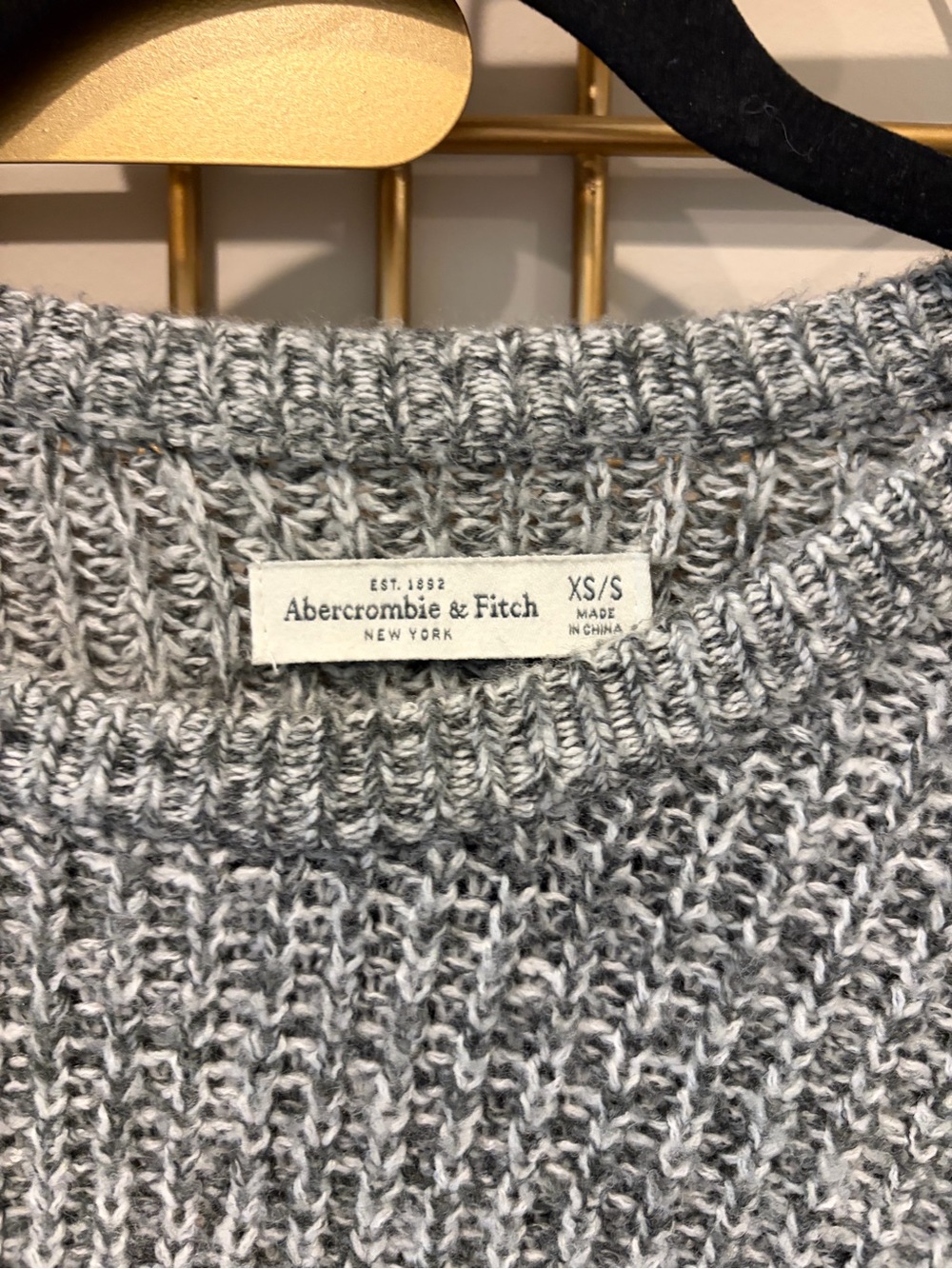 Abercrombie knit sweater XS/S
